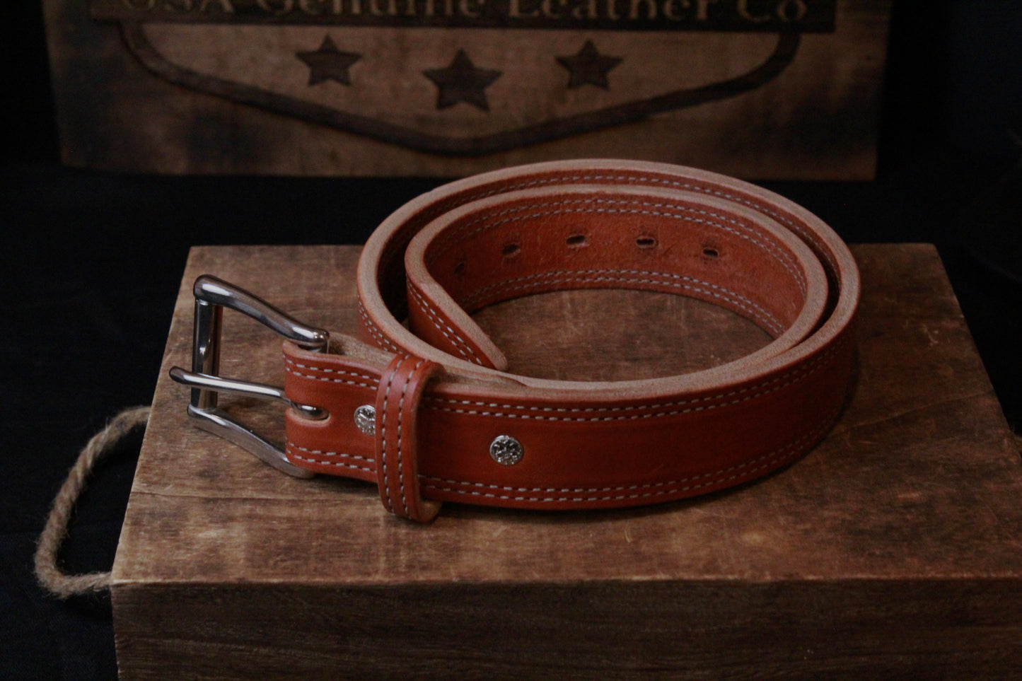 Work Belt, men’s leather belt, front top view