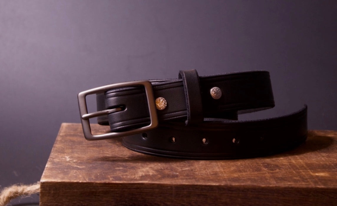 The Sharp Dressed Man mens leather belt, black, front right view