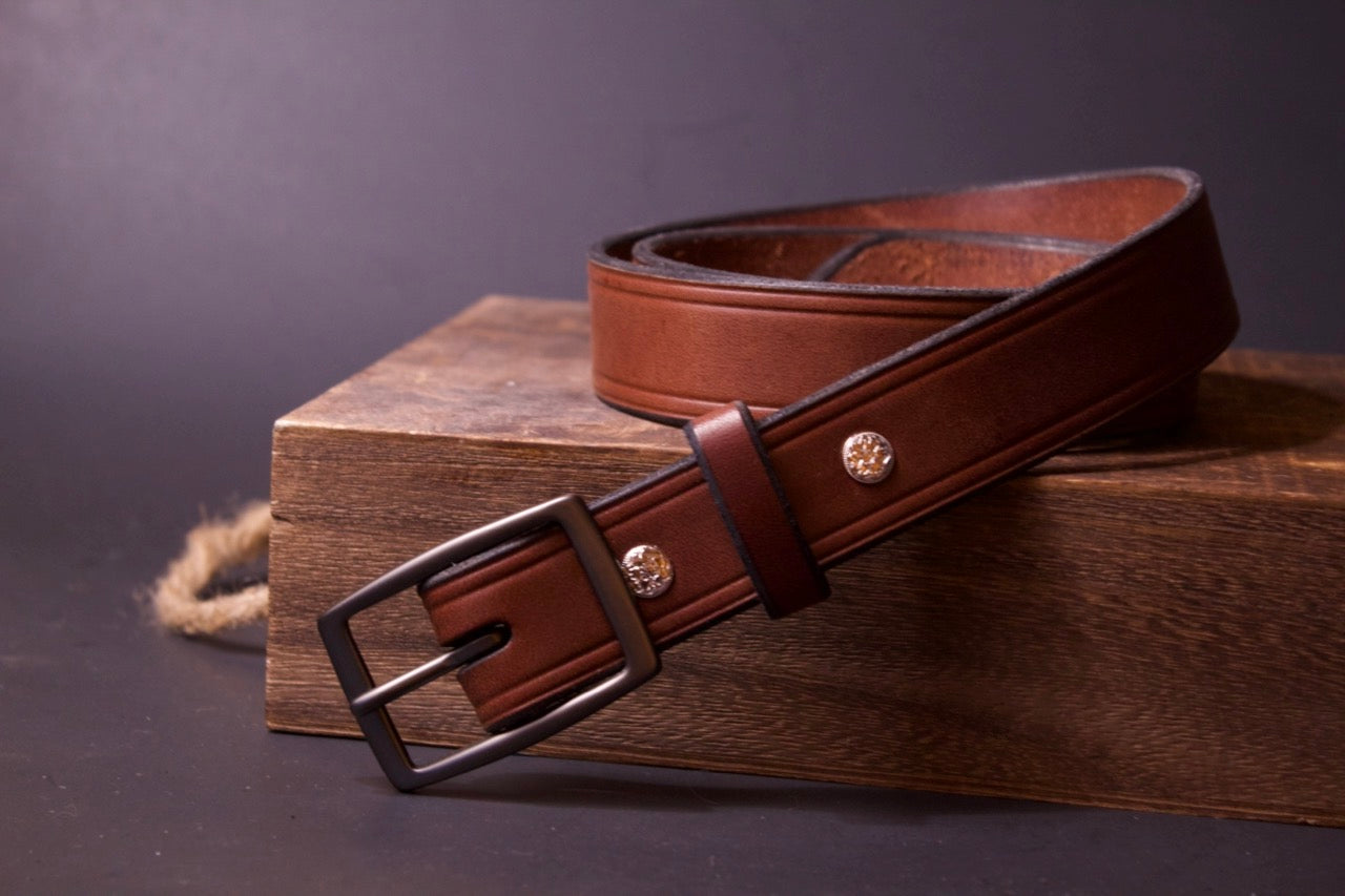 The Sharp Dressed Man mens leather belt, brown, front right view