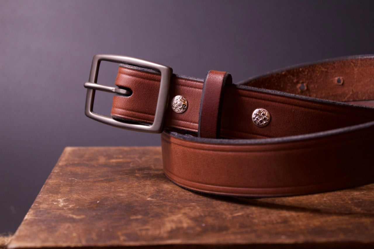 The Sharp Dressed Man mens leather belt, brown, front view tucked